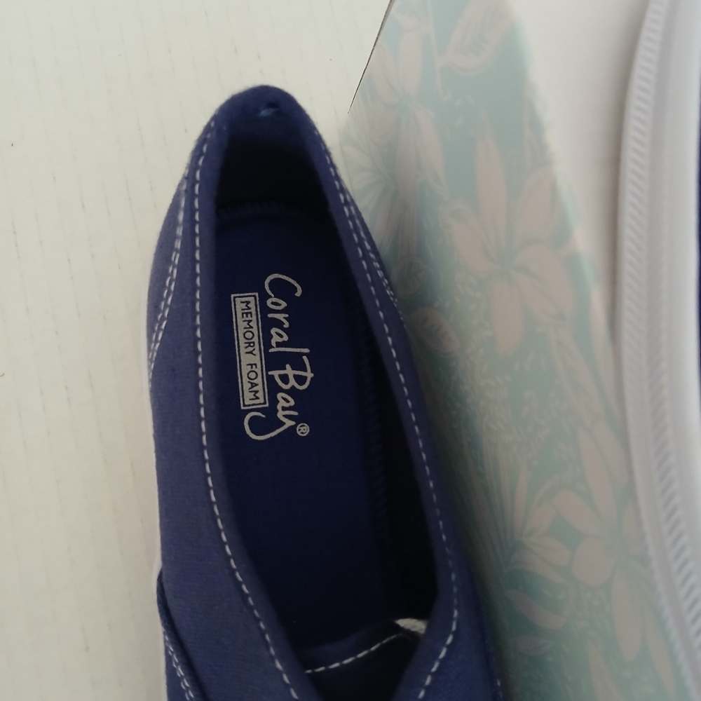 Classic Navy Canvas Sneakers Coral Bay Womens Classic  Sneaker Lace Up 8M - Picture 6 of 13